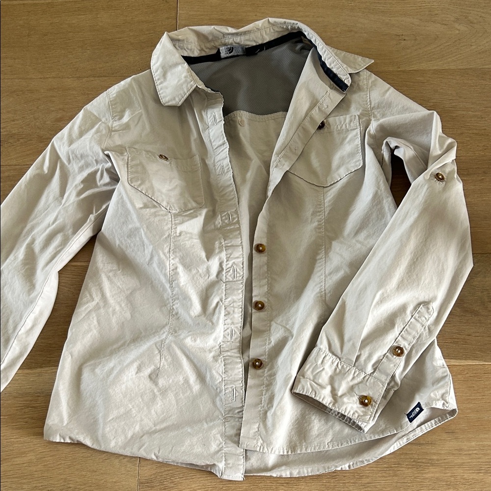 The North Face Women's Light Gray button up